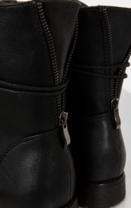 enkellaarzen-met-riem-dames