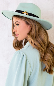 Exclusive-Hat-Bee-Mint-1-2
