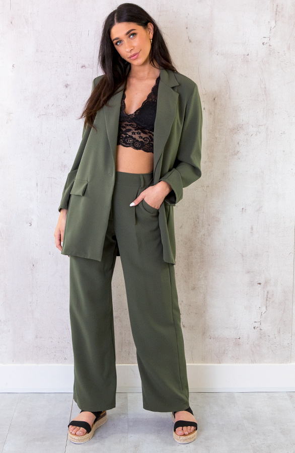 Ultra-Oversized-Damespak-Army-2