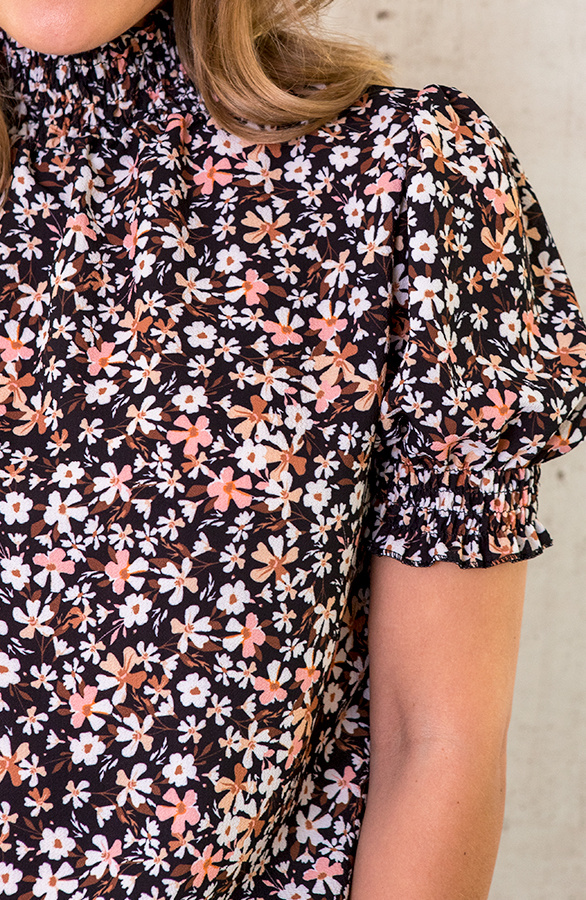 Bloemen-Col-Top-Zwart-1-1