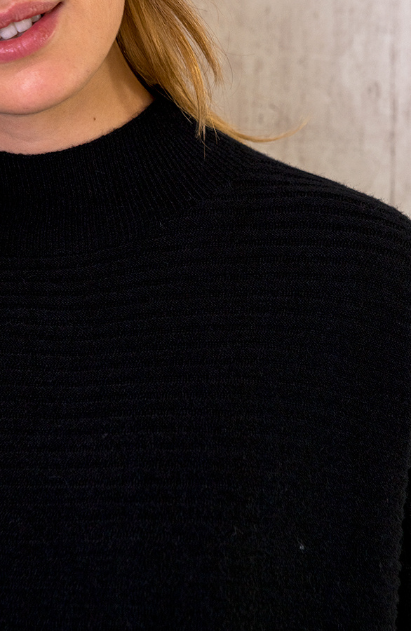 Oversized-Knitted-Dress-Zwart-4