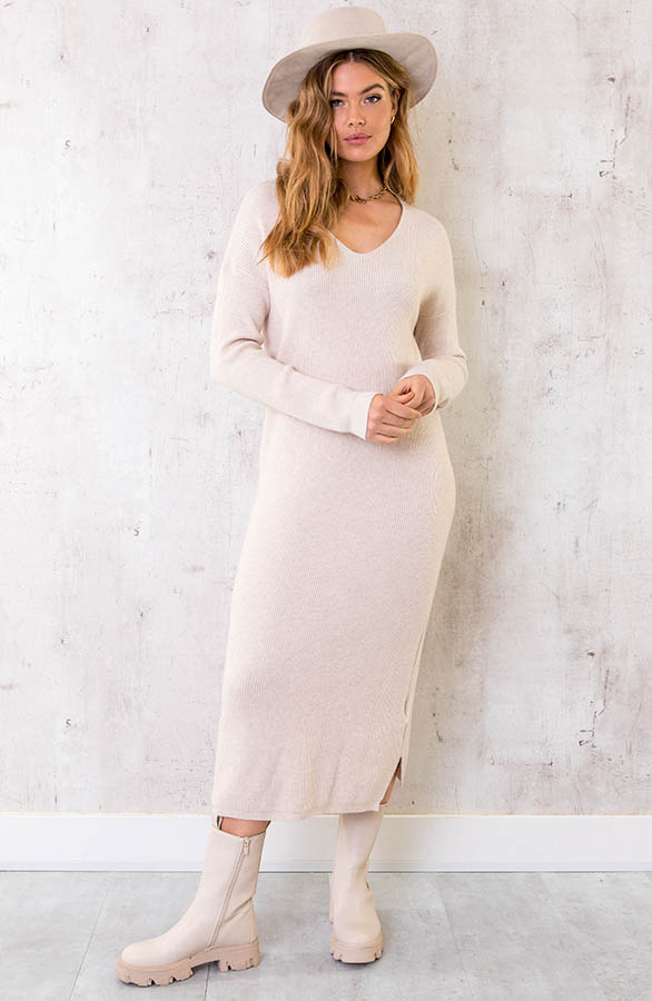 Gebreide-Jurk-Met-V-hals-Beige-5