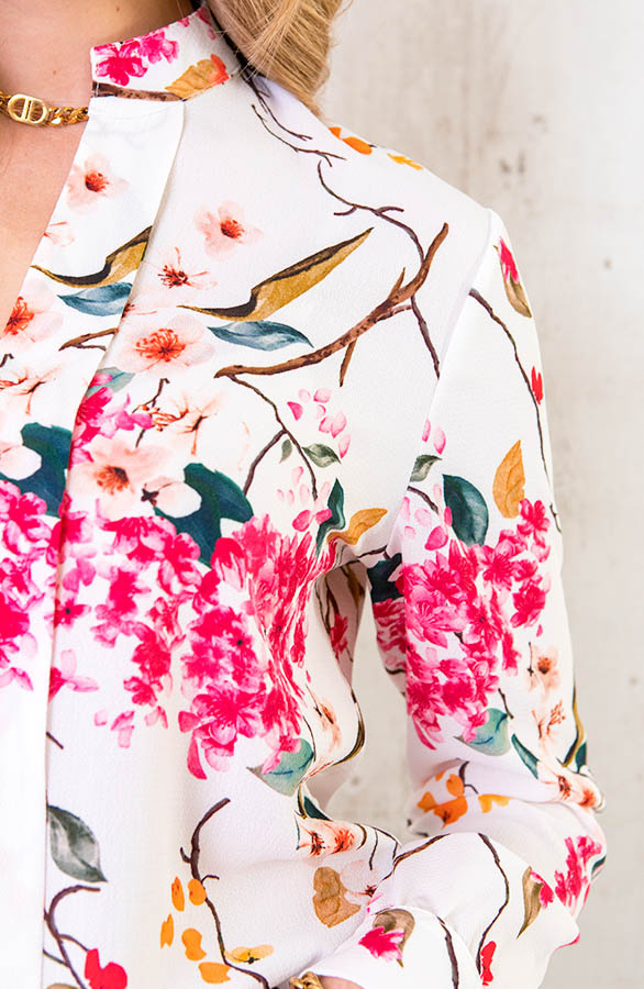 V-hals-Bloemen-Blouse-Ecru-1