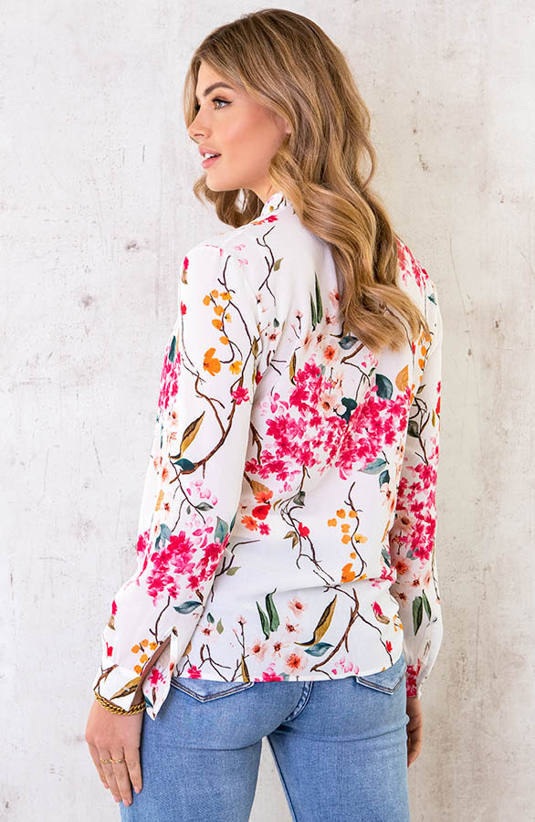 V-hals-Bloemen-Blouse-Ecru-2