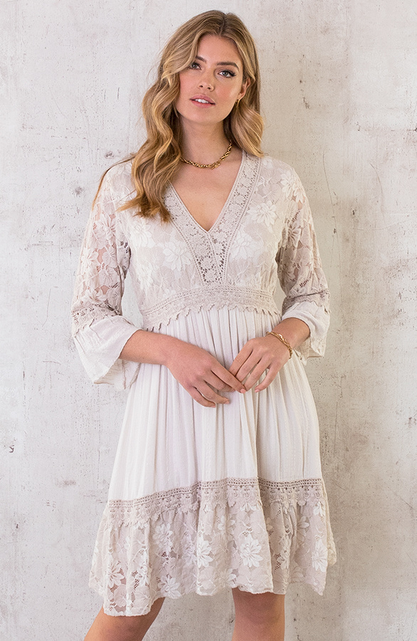 Kanten-Jurk-Beige-4