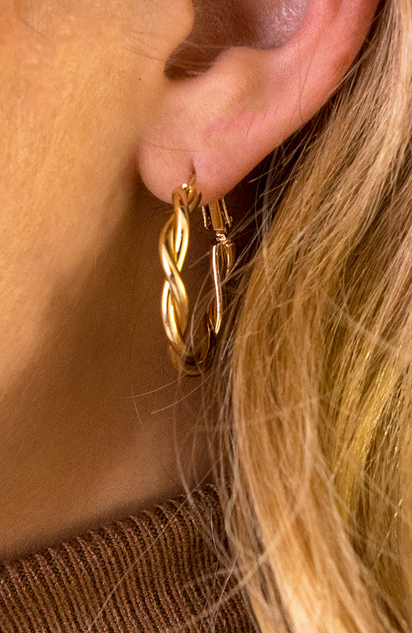 Twisted-Hoops-Oorbellen-Goud-1