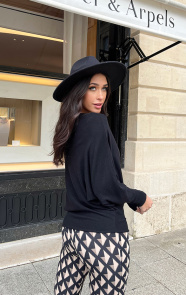 Oversized-Soft-Trui-Zwart-nieuw-2