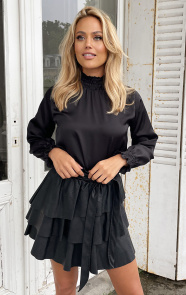 Satijnen-Col-Blouse-Zwart-2