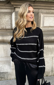 OVERSIZED-STIPJES-TRUI-ZWART-15