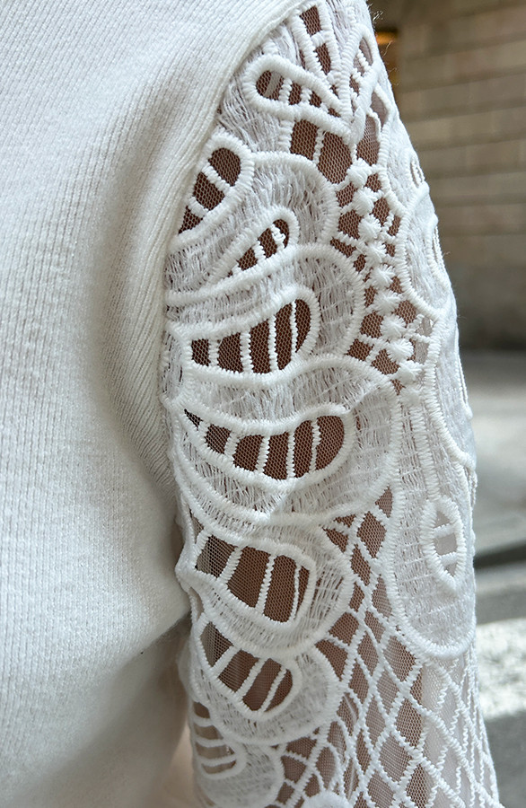 Lace-Sleeve-Soft-Trui-Off-White-010
