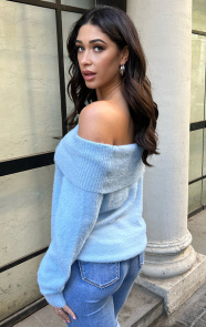 Off-Shoulder-Trui-Baby-Blue-2