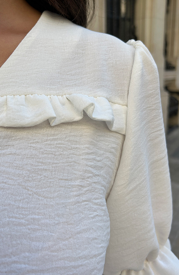 Ruffle-Top-Met-Pofmouwen-Ecru-5