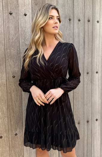 Luxuriöses Kleid mit V-Ausschnitt in Gold