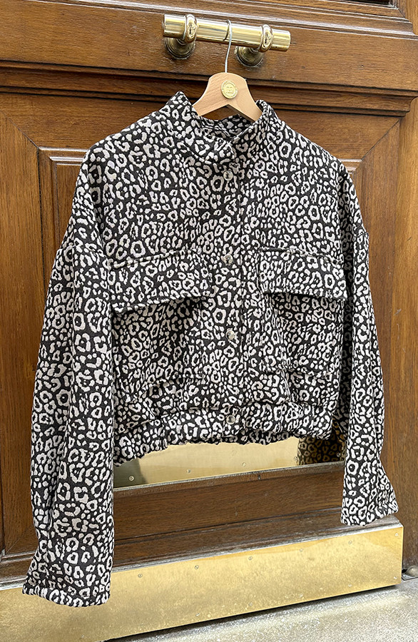 Leopard-Bomber-Zwart-1-4
