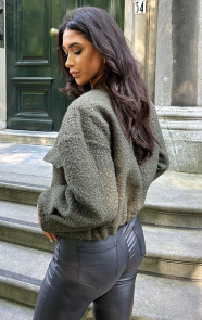 Boucle-Bomber-Jacket-Army-11