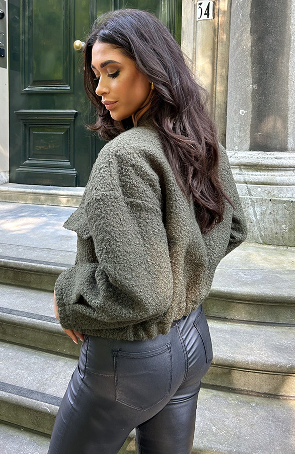Boucle-Bomber-Jacket-Army-11