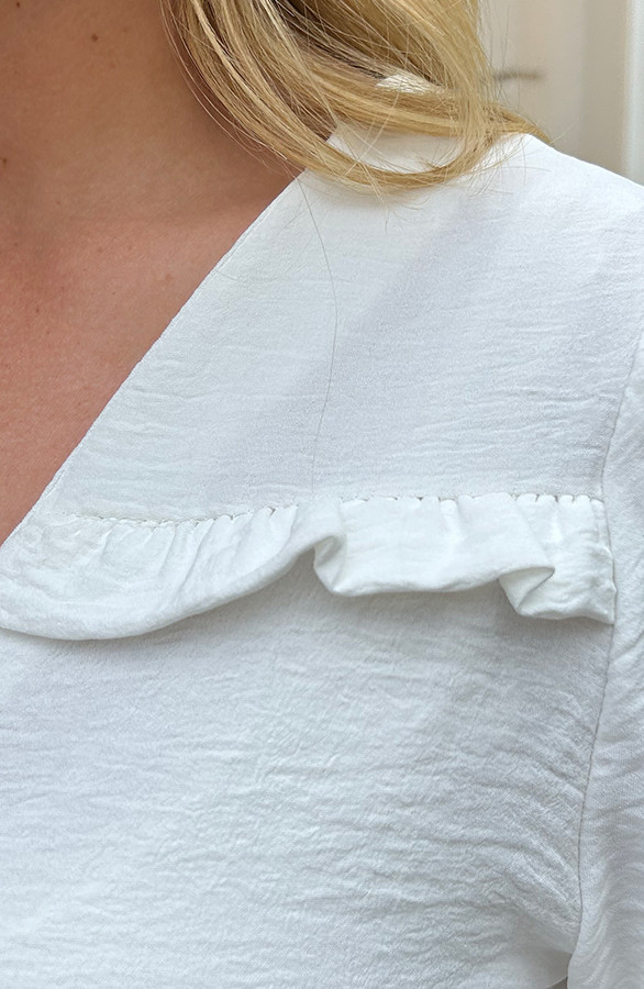 Ruffle-Blouse-Met-Pofmouwen-Ecru-580