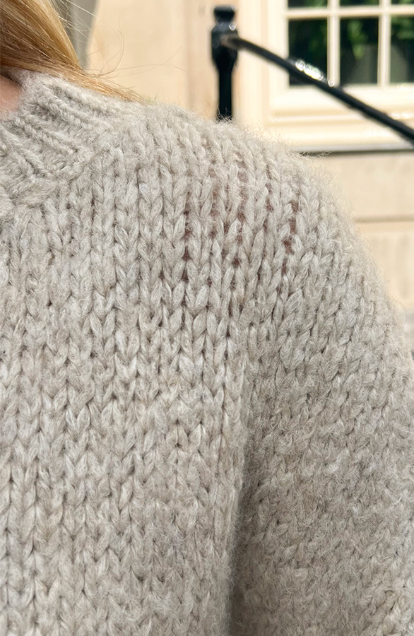 Soft-Oversized-Trui-Beige-1
