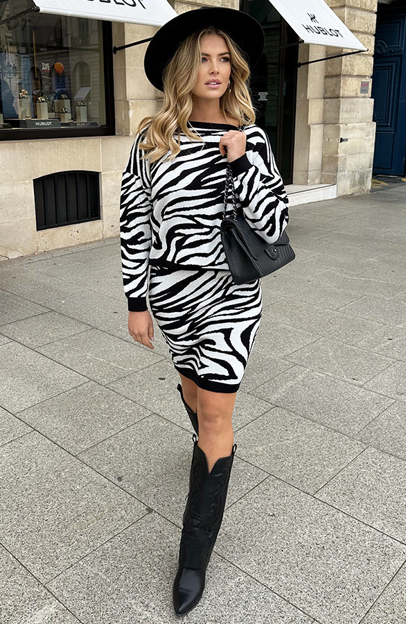 Soft-Zebra-Sweater-4