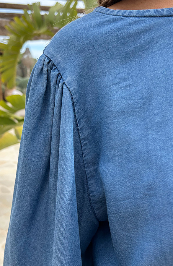 Denim-Blouse-Met-Pofmouw
