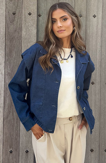 Jeansjacke mit Schulterdetails