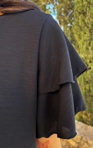 Mila-Ruffle-Top-Zwart