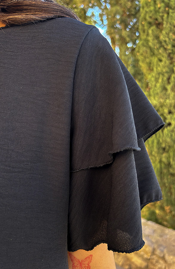 Mila-Ruffle-Top-Zwart
