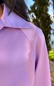 Silk-V-hals-Blouse-Rome-Lila-777