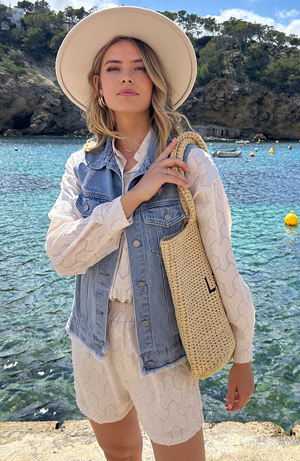 Denim-Gilet-Damaged-01