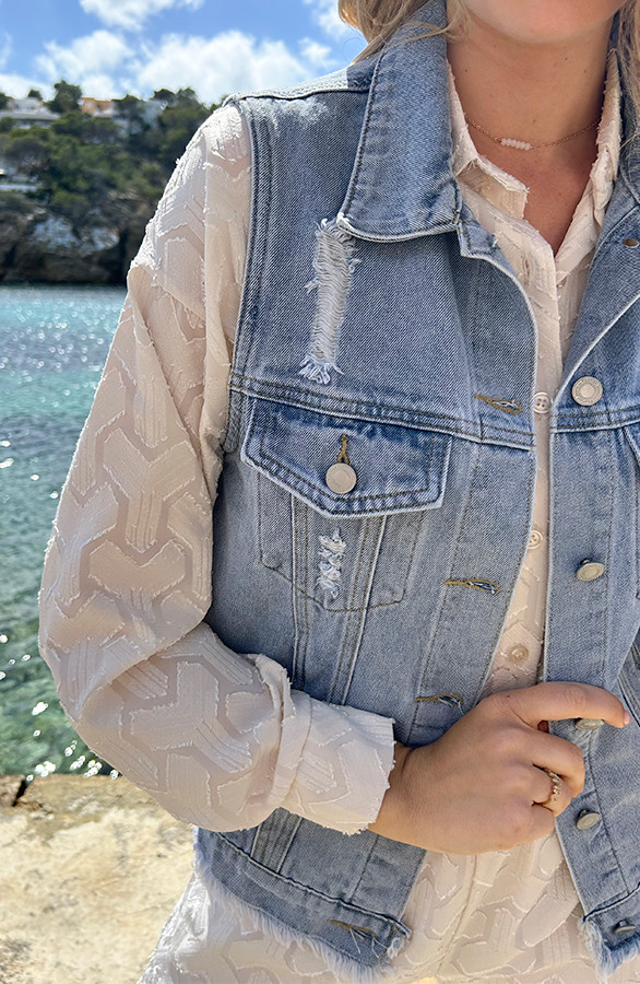 Denim-Gilet-Damaged-9-1