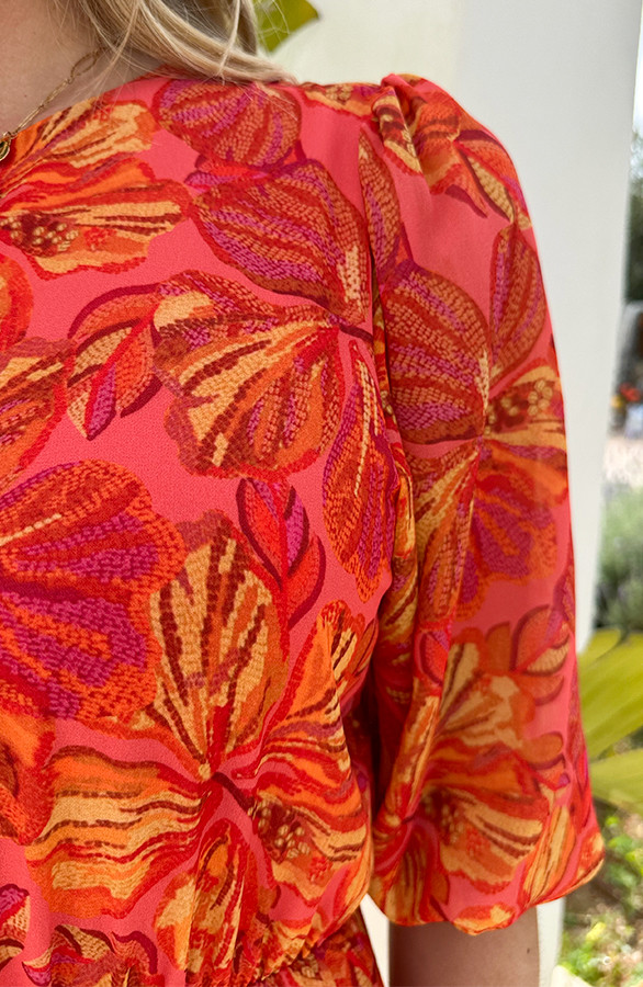 Pofmouw-Ruffle-Jurk-Flower-Koraal-2