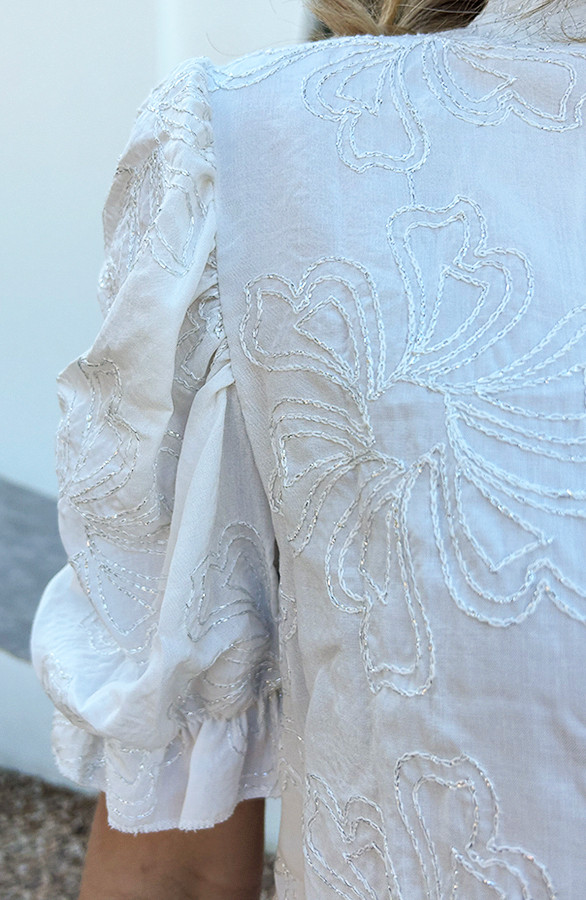Ruffle-Top-Detailed-Flower-5-3