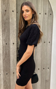Textured-Pofmouwen-Jurk-Zwart-2