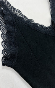Kanten-Detailed-Top-Zwart-5