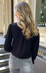 Blouse-Met-Kanten-Schouderdetail-Zwart-112-6