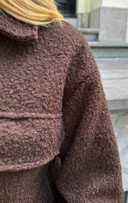 Boucle-Jacket-Met-Rits-Choco-2