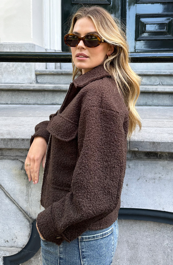 Boucle-Jacket-Met-Rits-Choco-4