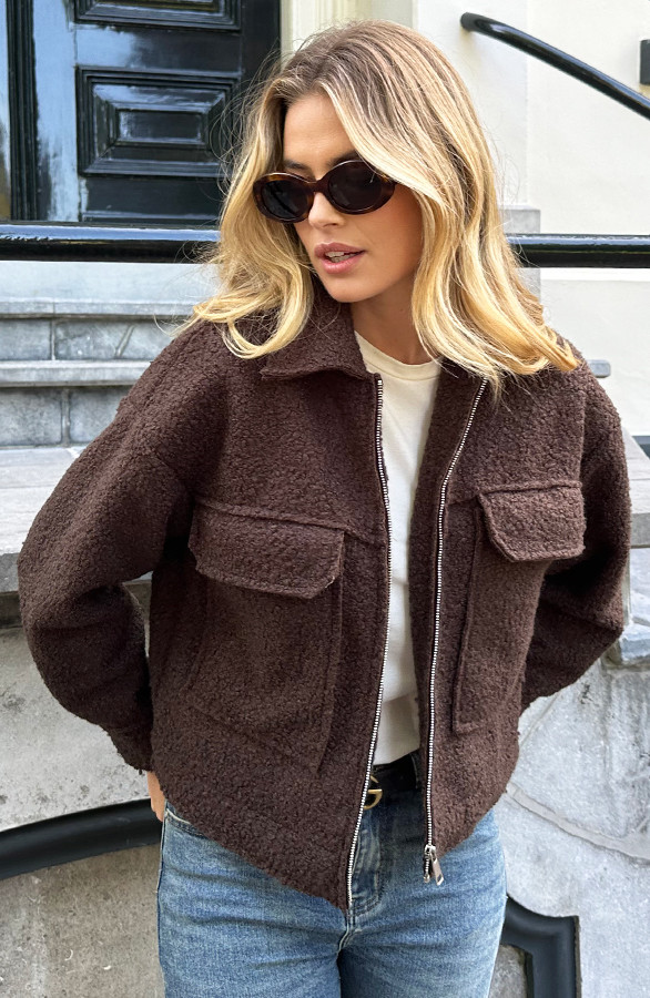 Boucle-Jacket-Met-Rits-Choco-7