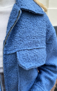 Boucle-Jacket-Met-Rits-Jeans-Blauw-2