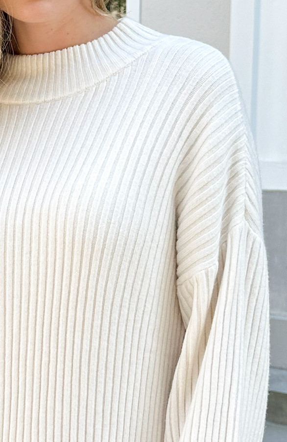 Oversized-Knitted-Sweater-Dress-Beige-close