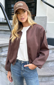 Oversized-Suede-Bomber-Jacket-Choco-Bruin-8
