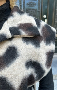 Oversized-Woven-Gilet-Leopard-Choco-2