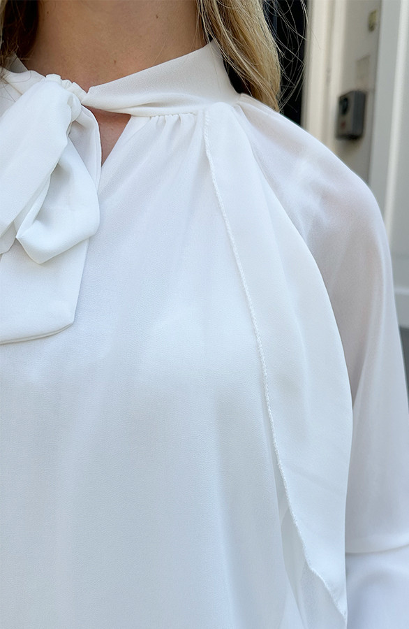 Ruffle-Chiffon-Strik-Blouse-Ecru-1