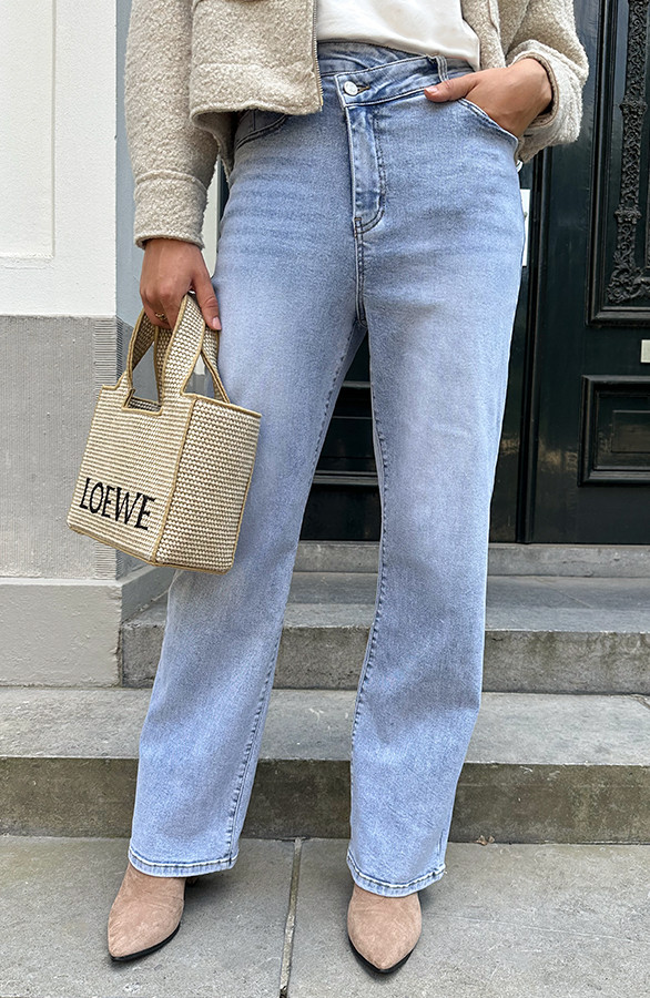 Schuine-Knoop-Wide-Fit-Jeans