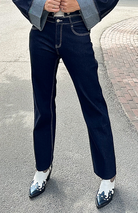 Wide-Leg-Jeans-Dark-Blue-Stretch-Witte-Detail-FMH-close