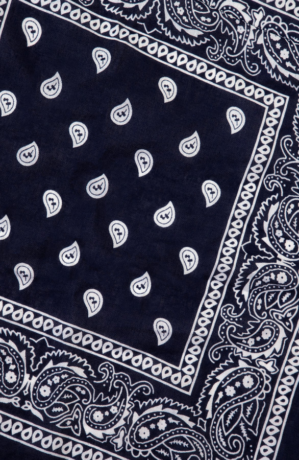 Classic-Bandana-Paisley-Sjaal-Marine-1
