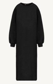 Comfy-oversized-sweater-dress-Zwart1