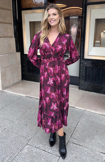 Rosa Maxikleid mit Blumenmuster
