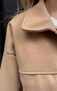 Soft-Jacket-Met-Klepzakken-Camel-12-10