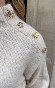 Wollen-Sweater-Met-Knopen-Beige-10